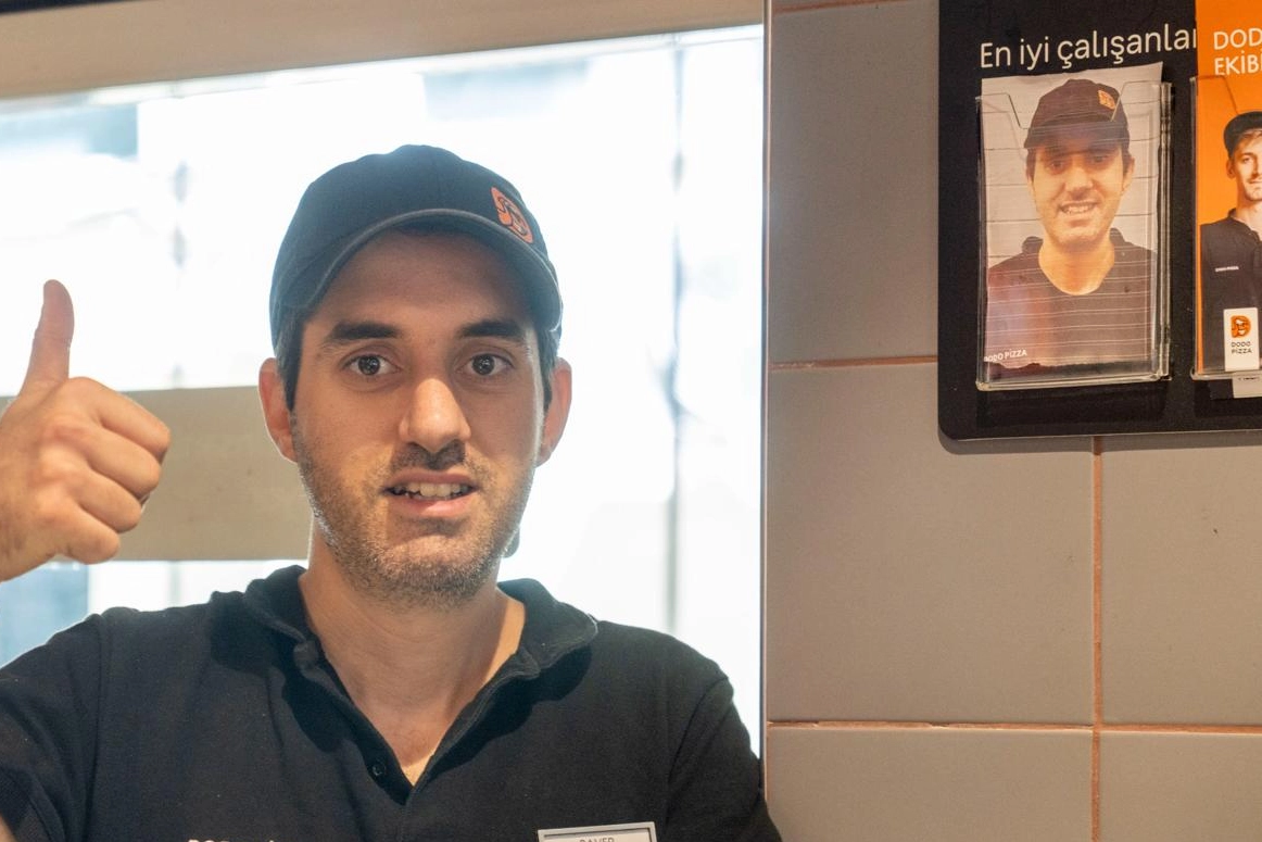 Engel tanımadı girdiği işte ayın elemanı seçildi