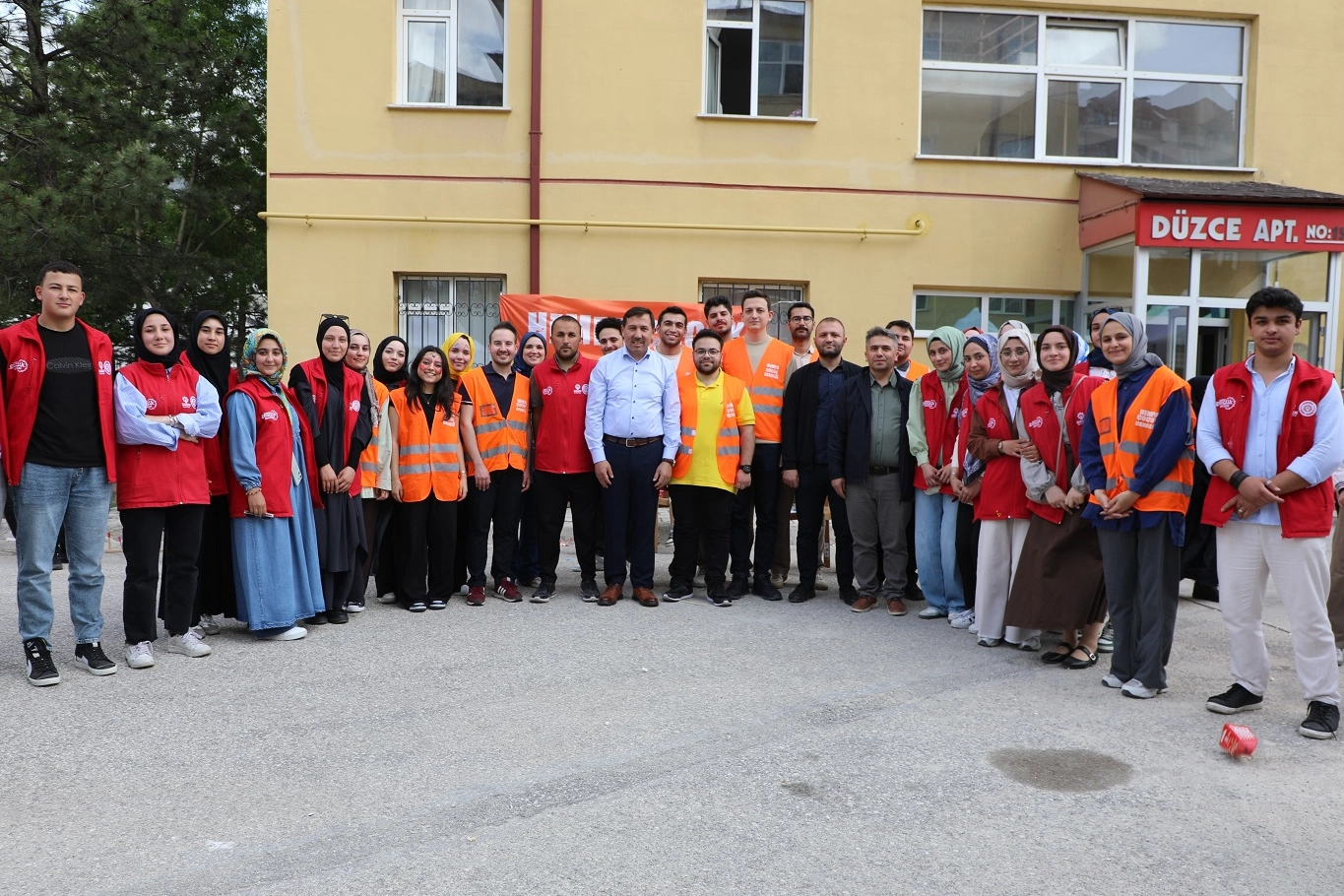 Konya Karatay'da çocuklar aileleriyle buluştu