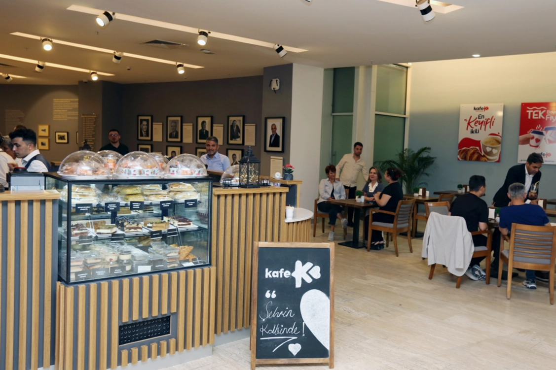 İstanbul Küçükçekmece'de 'Kafe K' hizmette