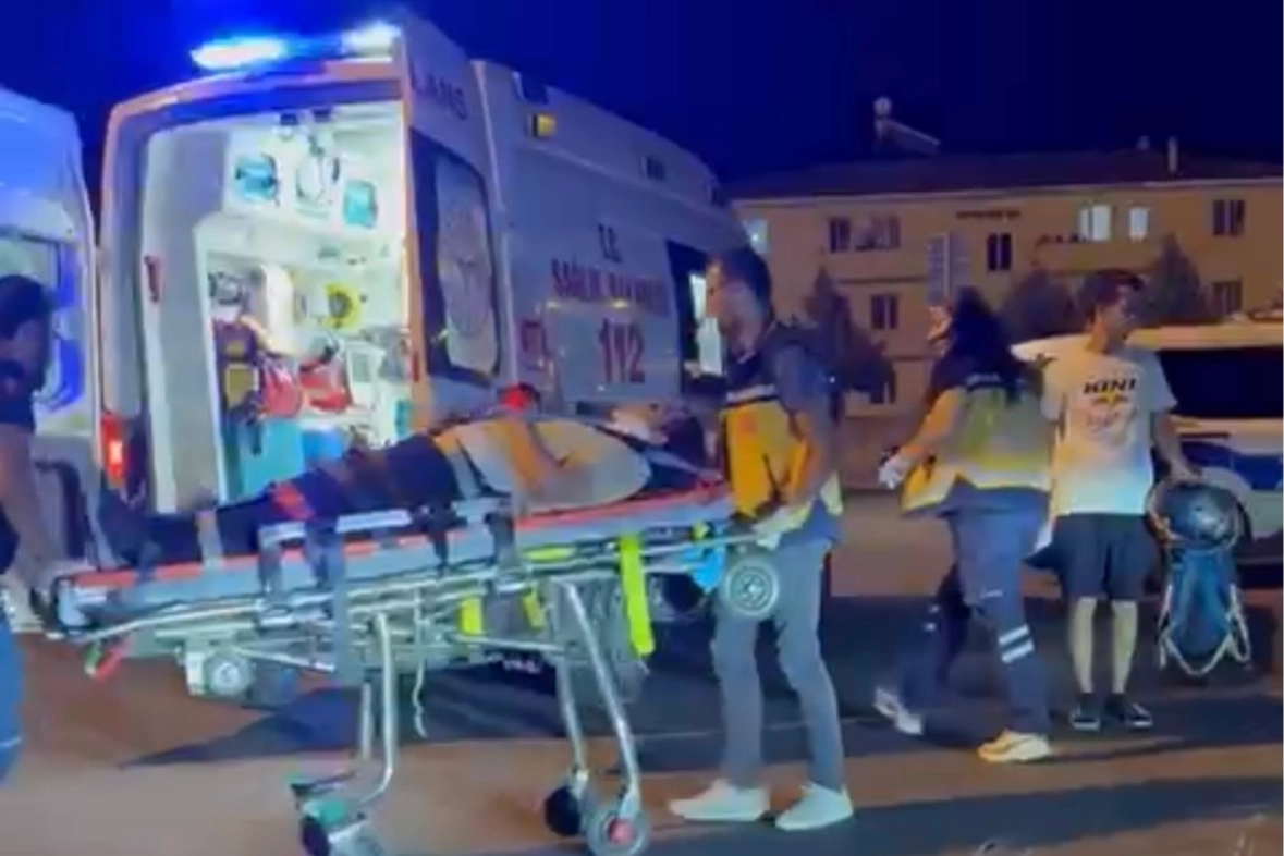 Düzce’de motosikletle otomobil çarpıştı: 1 yaralı